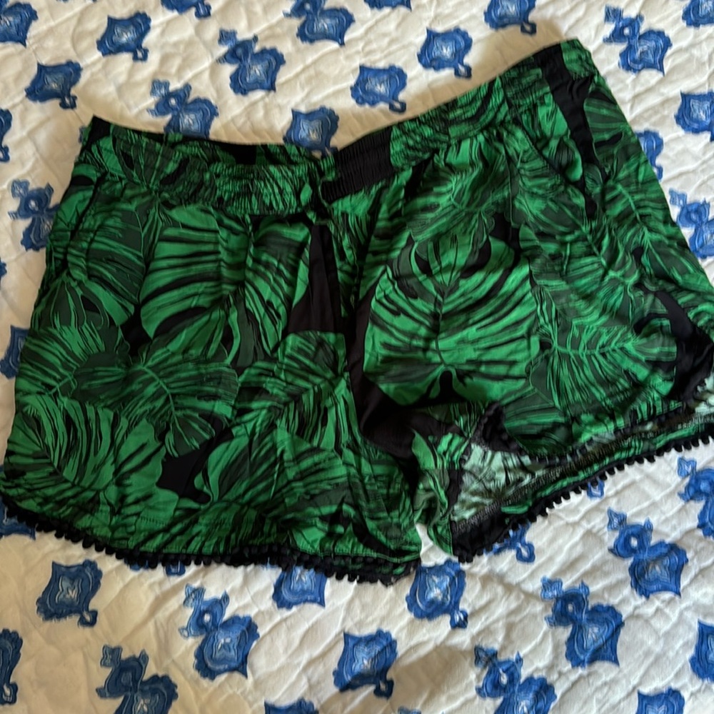 Tropical print shorts A.N.A. Size xl